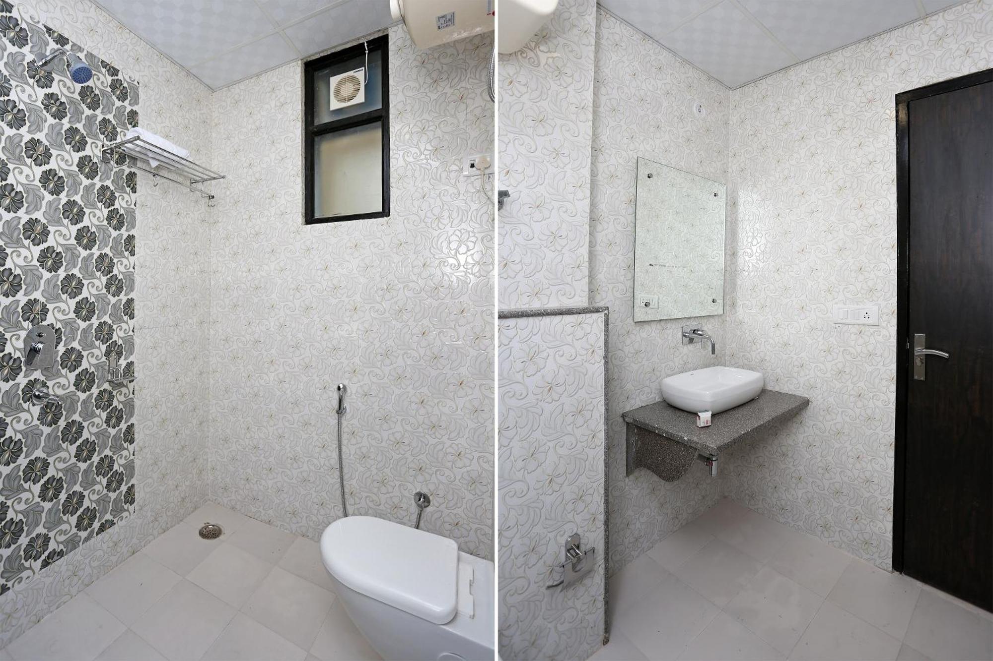 Hotel O M Suites Нью-Дели Экстерьер фото